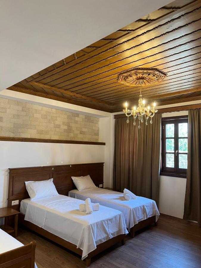 Hotel With Castle View Гирокастра Экстерьер фото